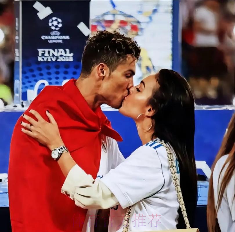 西媒:拉莫斯几乎确定告别皇马 追随C罗去尤文? 西媒:拉莫斯几乎确定告别皇马 追随C罗去尤文?